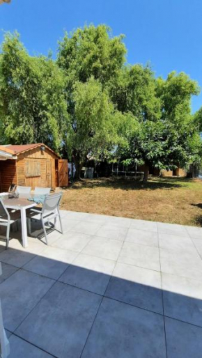 Villa 6 min Toulouse 130 m2 jardin 1000m2 arbres terrasses